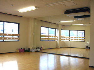 COCOスタジオ大型ミラー